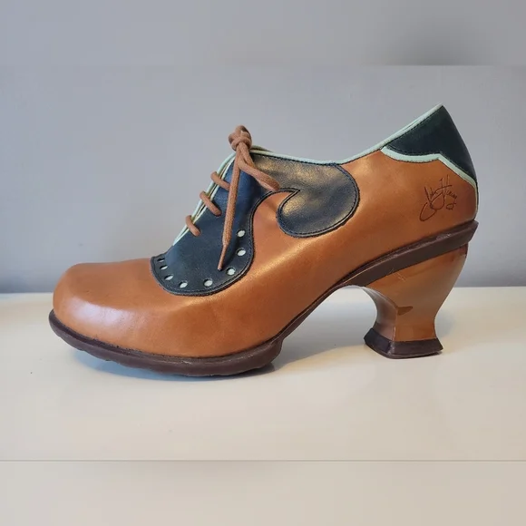 Fluevog Kitschy Kitschy Boom Boom Viv Low-heeled Leather Lace-up, VGUC, Size 8.5 - Picture 6 of 11